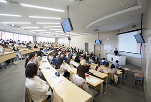 令和3年度 心理学部心理学会講演会「嘘を見破ることができる？」