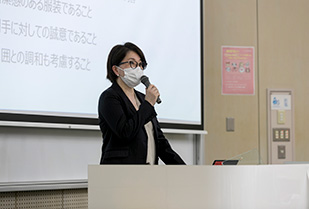 ジェンダー・女性学研究所主催 「自分らしいスーツの着こなし～就活・社会人生活のために～」