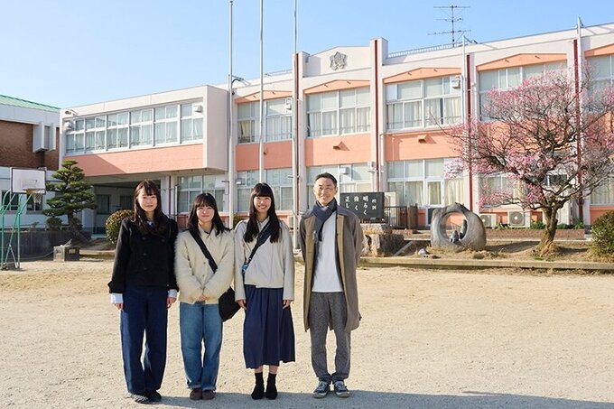 建築学部 諸江ゼミ 小学校外壁カラー提案 完成見学