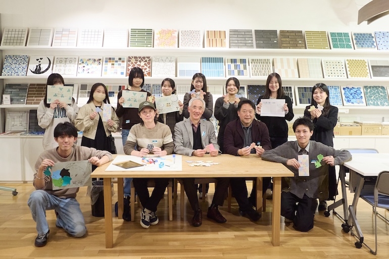 建築学部 清水ゼミ×多治見市モザイクタイルミュージアム 「自分だけのくり返し文様（テレセーション）をデザインしてみよう！」