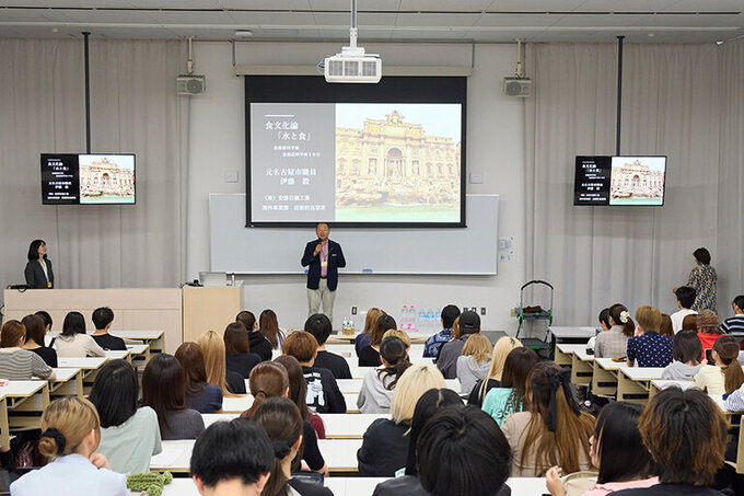 食創造科学科「食文化論」