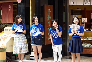 交流文化学部　愛知淑徳大学×青柳総本家　産学連携　販売促進ツール制作プロジェクト