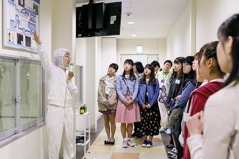 健康医療科学部 健康栄養学科 新入生研修合宿 ポッカサッポロフード＆ビバレッジ株式会社 工場見学
