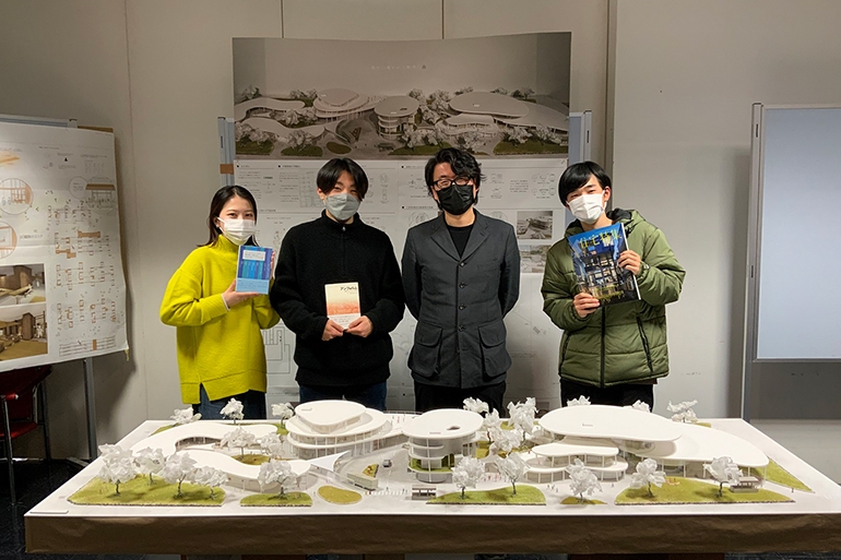 創造表現学部 建築・インテリアデザイン専攻 「空間設計Ⅳ」最終講評会 古澤大輔氏講演会