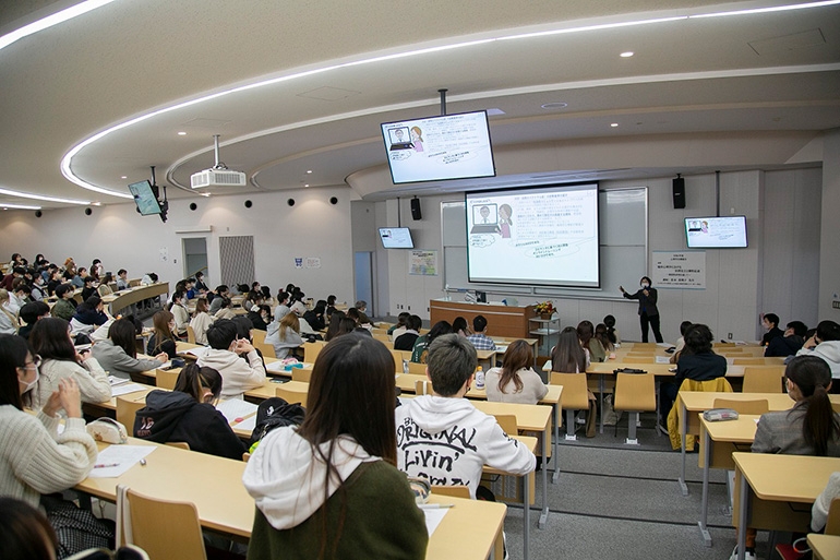 心理学会講演会「臨床心理学における法則定立と個性記述-創造性研究を通して-」 