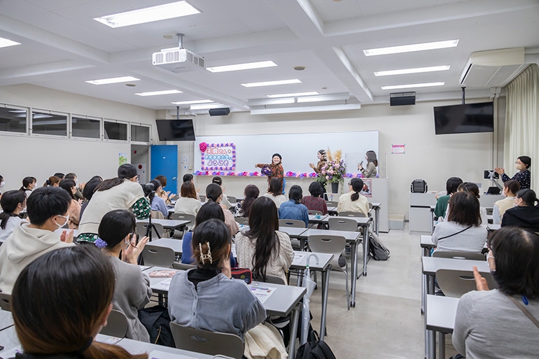 創造表現学会主催 天真みちるさん講演会