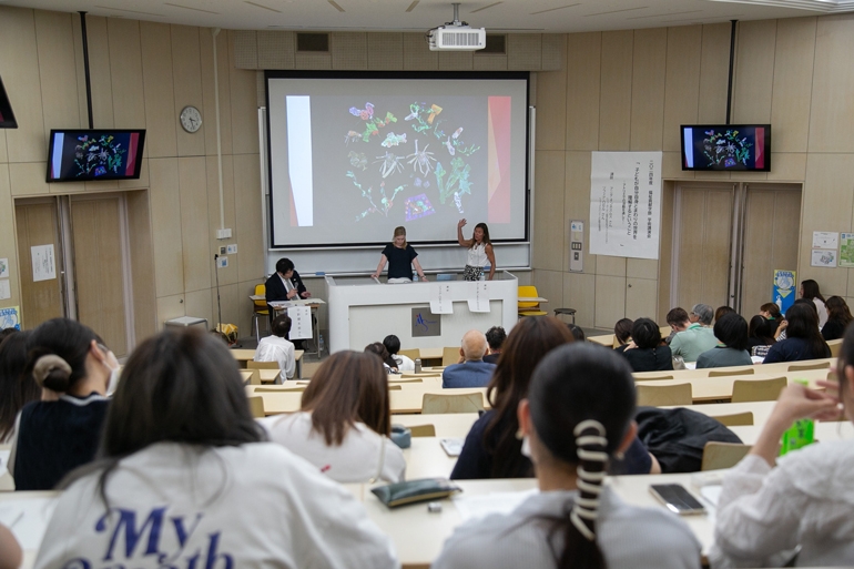 福祉貢献学部 学術講演会「子どもが自分自身とまわりの世界を理解するということ―アトリエでの活動を通して―」