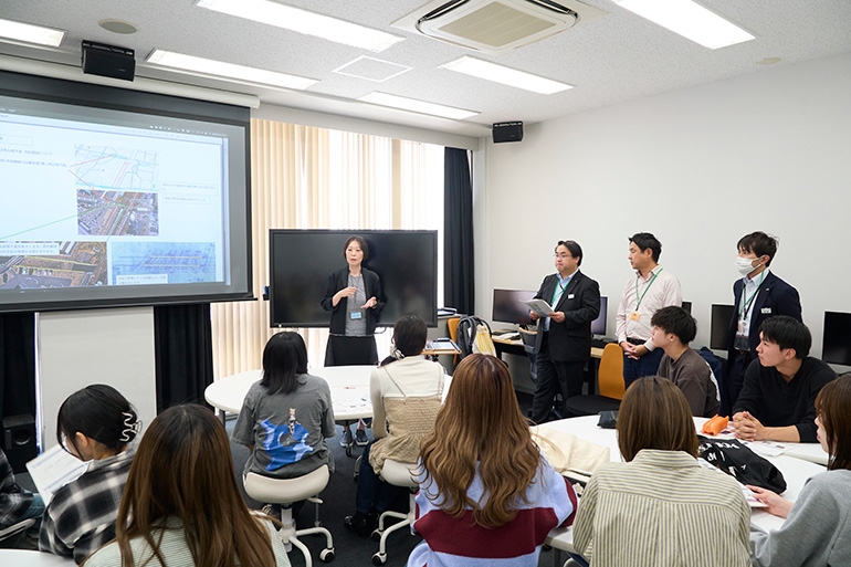 メディアプロデュース専攻 宮田ゼミ「演習Ⅰa」 JR貨物壁面デザイン提案