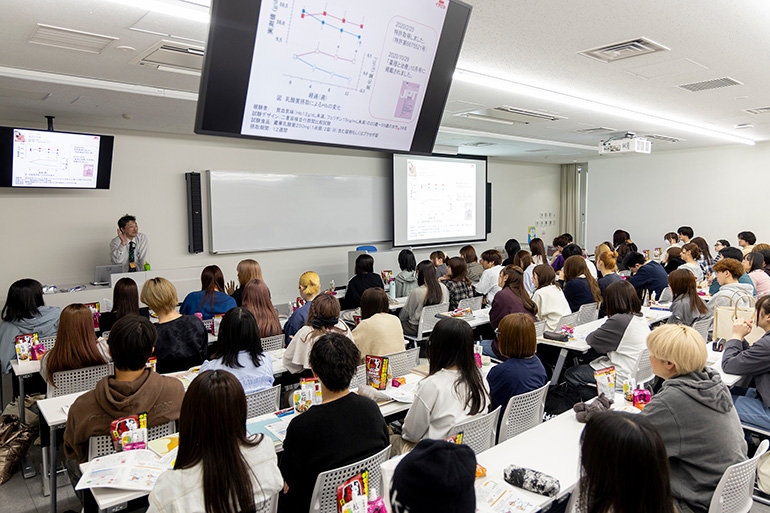 食健康科学部 食創造科学科 授業風景「食品加工学」