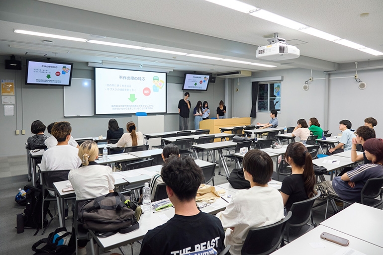 ビジネス学部 グループワークⅡ成果報告会