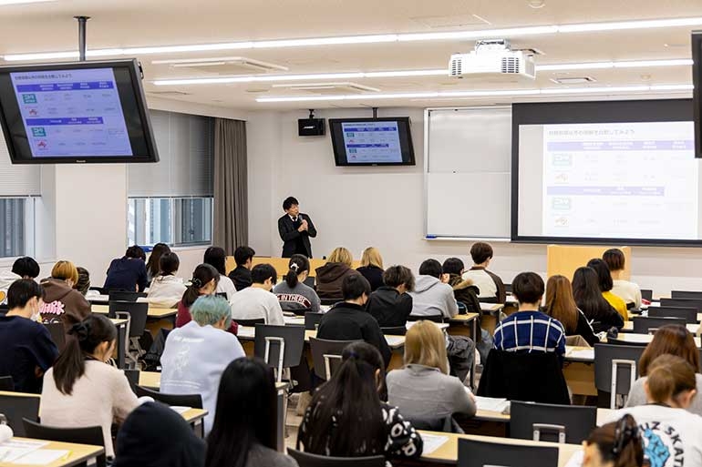 ビジネス学部 入門ゼミ(ビジネスアカウンティング専修)