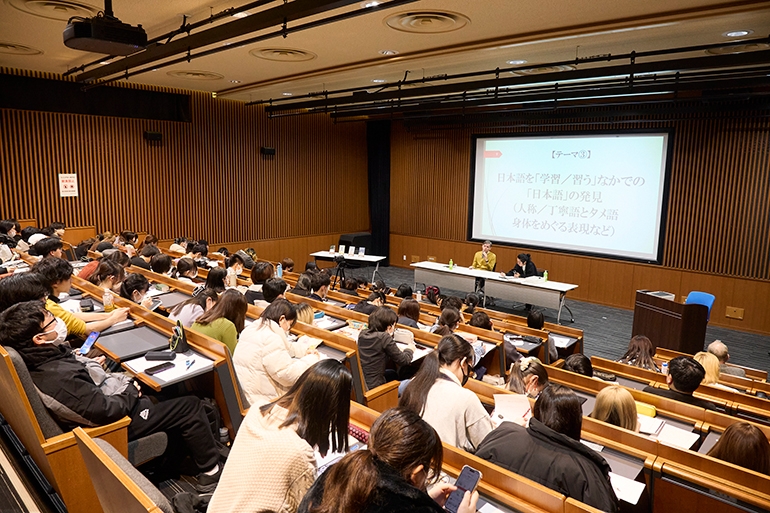 創造表現学部「現代小説b」特別企画　グレゴリー・ケズナジャットさんを迎えて