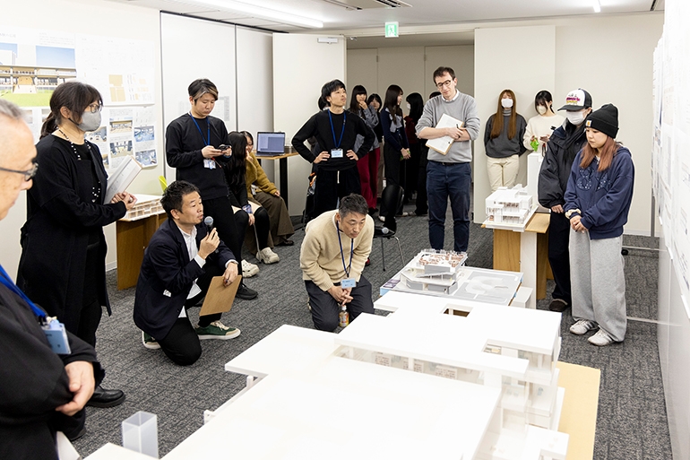 建築学部* 空間設計Ⅳ ゲスト講評会