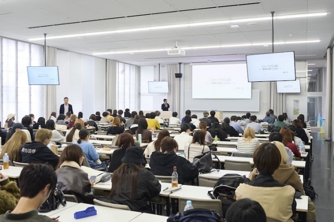 創造表現学部メディアプロデュース専攻「ジャーナリズム論」