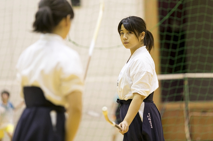 クラブに打ち込む学生