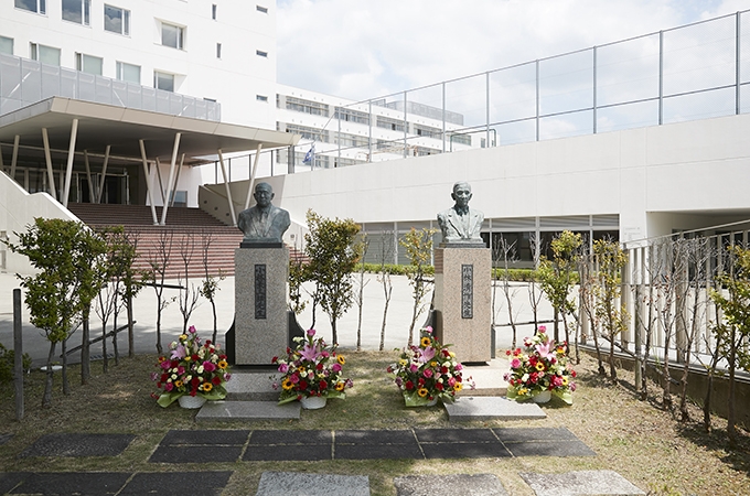 学園創立記念日