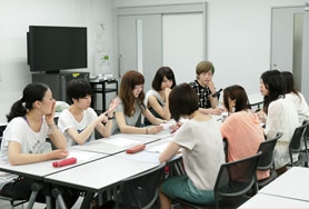 「学生ビジネスアイデア」に2組が入賞。企業を経営者の立場で考える力を発揮しました。