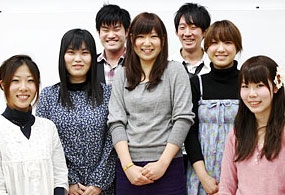 「3大学4ゼミ ディベート交流会」に挑戦し、準優勝を獲得。ディベートを通じて、一人ひとりが確かな成長を実感しています。