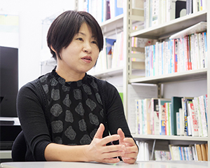 松島 佳子
